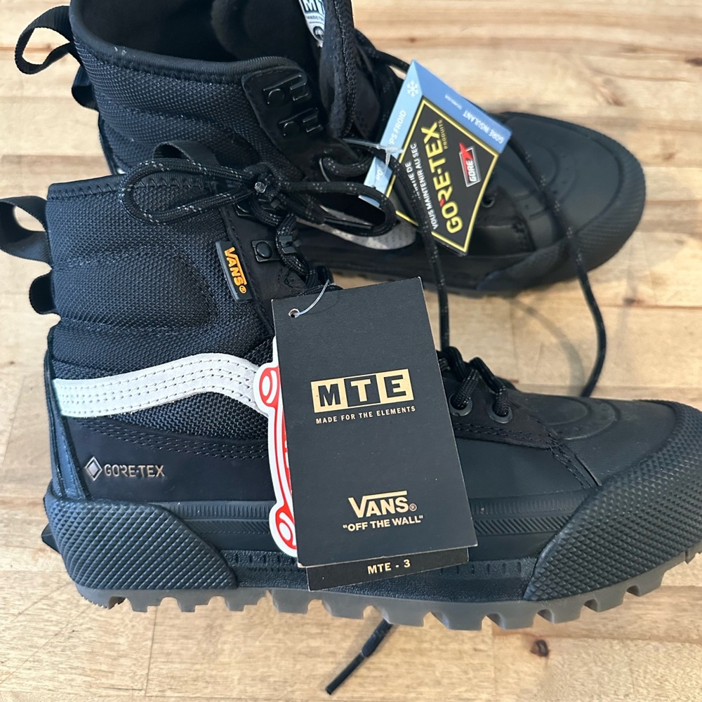 Vans MTE 3 gortex boots